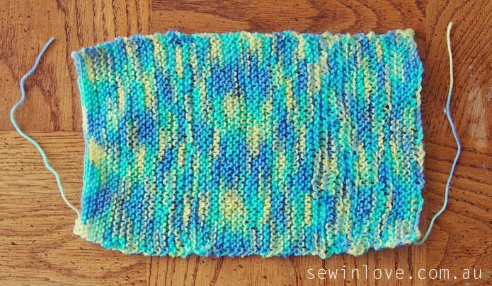Free baby hat knitting pattern with pom poms: Garter ...
