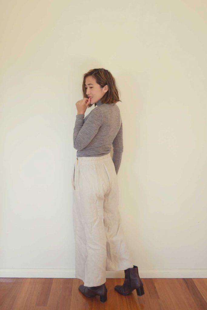 DIY High Waisted Wide Leg Pants - A free tutorial (with video!) to show you how to increase the crotch length to make your own high waisted wide leg pants sewing pattern. Get started over at https://www.sewinlove.com.au/2019/08/01/high-waisted-wide-leg-pants-sewing-pattern/